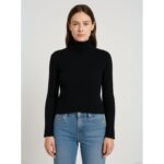 بلوزة صوف للنساء لون أسود