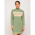 بلوزة صوف للنساء لون أخضر