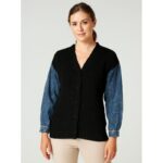 جاكيت صوف للنساء لون أسود بأكمام جينز