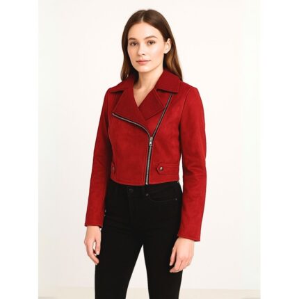 جاكيت شتوي قصير لون أحمر