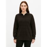 بلوزة شتوية للنساء لون أسود