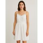 فستان قصير للنساء لون أبيض