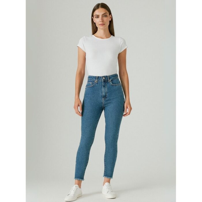 103386803_688a0b6092172 بنطال جينز للنساء لون أزرق غامق - الصورة 1