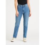 بنطال جينز للنساء لون أزرق فاتح