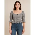 بلوزة صيفية للنساء لون أسود مخطط