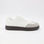 ⁦حذاء رياضي شبابي لون أبيض⁩ - الصورة ⁦3⁩