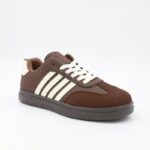 ⁦حذاء رياضي شبابي لون بني وبيج⁩ - الصورة ⁦2⁩