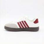 ⁦حذاء رياضي شبابي لون أبيض وخمري⁩ - الصورة ⁦4⁩