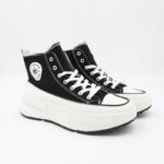 حذاء كاجول نعل عالي شبابي لون أسود ونعل أبيض