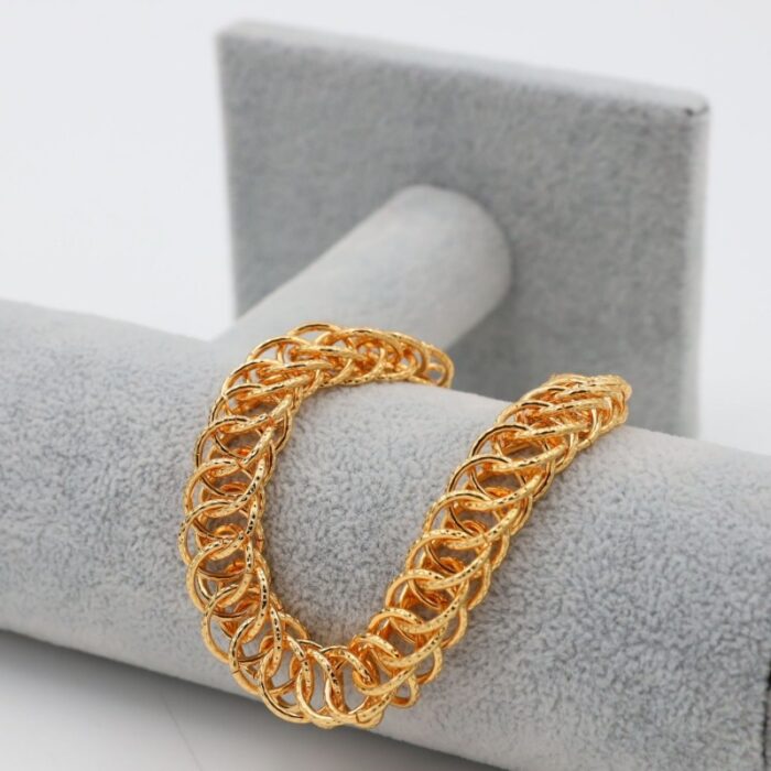 ⁦سوار بلدي حلقات لون ذهبي كفالة سنتين ضد تغير اللون⁩ - الصورة ⁦3⁩