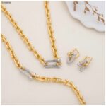 طقم اكسسوارات تيفاني مع زركون لون ذهبي كفالة سنتين ضد تغير اللون