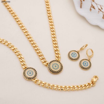 طقم ذهبي مع زركون 3 قطع (حلق وسلسال وسوار ) لون ذهبي كفالة سنتين ضد تغير اللون
