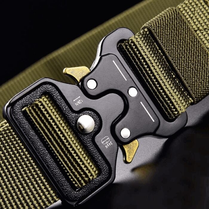 ⁦حزام نايلون تكتيكي بتصميم عسكري مع إبزيم لون زيتي⁩ - الصورة ⁦2⁩