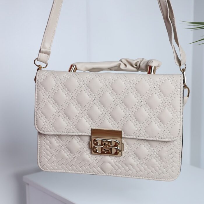 ⁦شنطة كتف لون بيج⁩ - الصورة ⁦2⁩