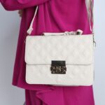 ⁦شنطة كتف لون بيج⁩ - الصورة ⁦5⁩