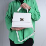 ⁦شنطة كتف لون ابيض⁩ - الصورة ⁦5⁩