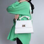 ⁦شنطة كتف لون ابيض⁩ - الصورة ⁦6⁩