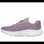 ⁦Skechers Women's GO RUN Consistent 2.0 - Engaged Shoes - حذاء سكيتشرز جو رن كونيستينت 2.0 للنساء لون بنفسجي فاتح ونعل أبيض⁩ - الصورة ⁦5⁩