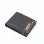 ⁦محفظة شخصية جلد للرجال لون أسود⁩ - الصورة ⁦2⁩
