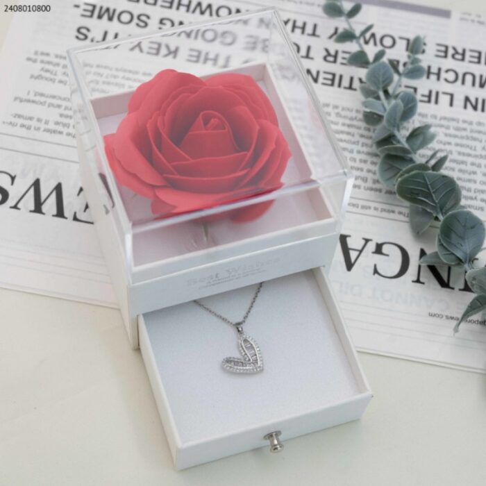 103387127_688f8508d4cac علبه هدايا للمجوهرات مع ورد لون أبيض وأحمر - الصورة 1