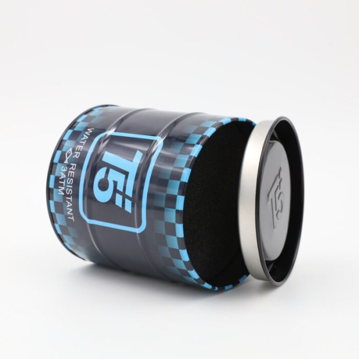 ⁦صندوق هدايا معدن شبابي للساعه شكل اسطوانه لون أسود بتفاصيل أزرق⁩ - الصورة ⁦4⁩