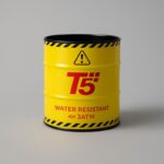 ⁦صندوق هدايا معدن شبابي للساعه شكل اسطوانه لون أصفر تفاصيل أحمر وأسود⁩ - الصورة ⁦5⁩