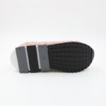 ⁦حذاء رياضي للنساء لون مشمشي ونعل أبيض⁩ - الصورة ⁦5⁩