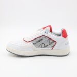 ⁦حذاء رياضي للنساء لون أبيض وأحمر⁩ - الصورة ⁦4⁩