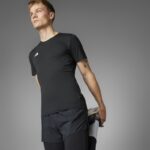 ⁦adidas Mens' Adizero Essentials Running Tee - Black⁩ - الصورة ⁦17⁩