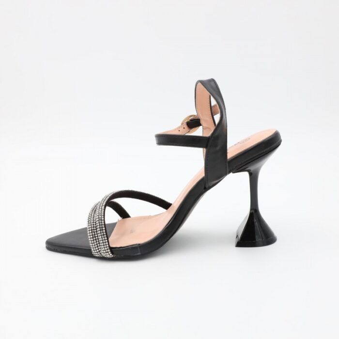 103387347_68987d762dc95 صندل للنساء لون أسود - الصورة 1