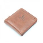 ⁦محفظة جلد للرجال لون بني فاتح 11*10 سم⁩ - الصورة ⁦6⁩