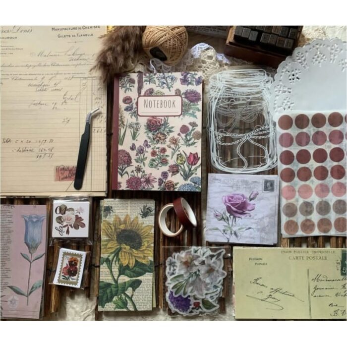 ⁦مجموعة دفتر القصاصات بتصميم زهور⁩ - الصورة ⁦3⁩