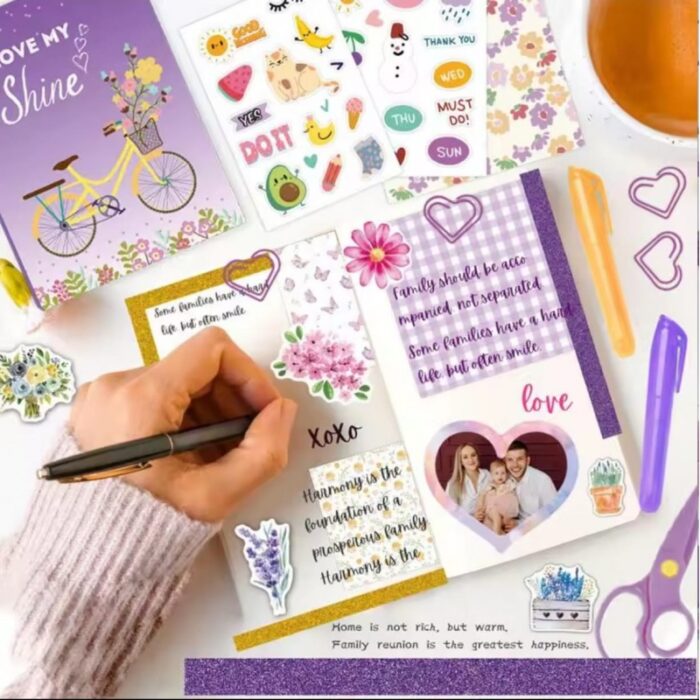 ⁦مجموعة دفتر القصاصات لون بنفسجي⁩ - الصورة ⁦2⁩