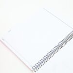 ⁦دفنر ملاحظات موضوعين لون بيج 80 صفحة أبعاده 20.3*28 سم⁩ - الصورة ⁦2⁩