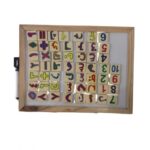 لوح خشبي مع ارقام واحرف