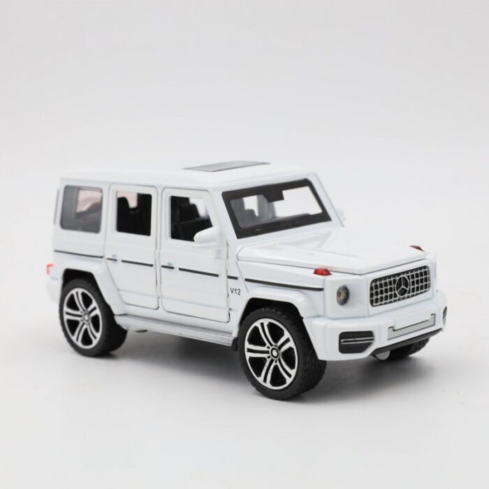 ⁦لعبة وتحفة جيب مرسيدس جي كلاس روفر لون أبيض⁩ - الصورة ⁦3⁩