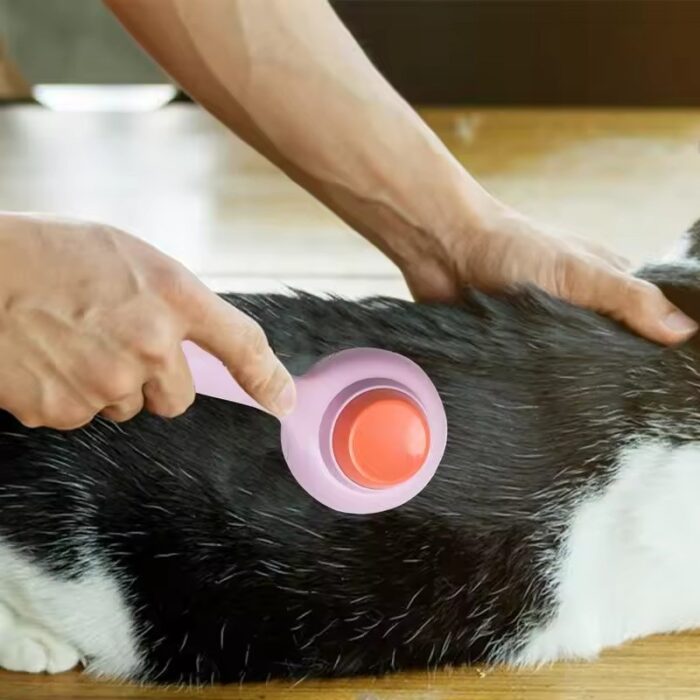 ⁦أداة تمشيط و إزالة الشعر للكلاب والقطط⁩ - الصورة ⁦2⁩