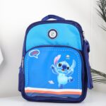 ⁦شنطة مدرسة مع مقلمة بتصميم ستيش مقاس 15 انش لون كحلي⁩ - الصورة ⁦2⁩