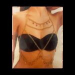 اكسسوار للصدر للنساء لون فضي مع هدية