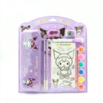 بكج قرطاسية شخصية Kuromi  9 قطع ( قلمين رصاص + مقلمة + ممحاة + مبراة + دفتر تلوين + قلم لوح + علبة الوان مائية + ريشة تلوين )