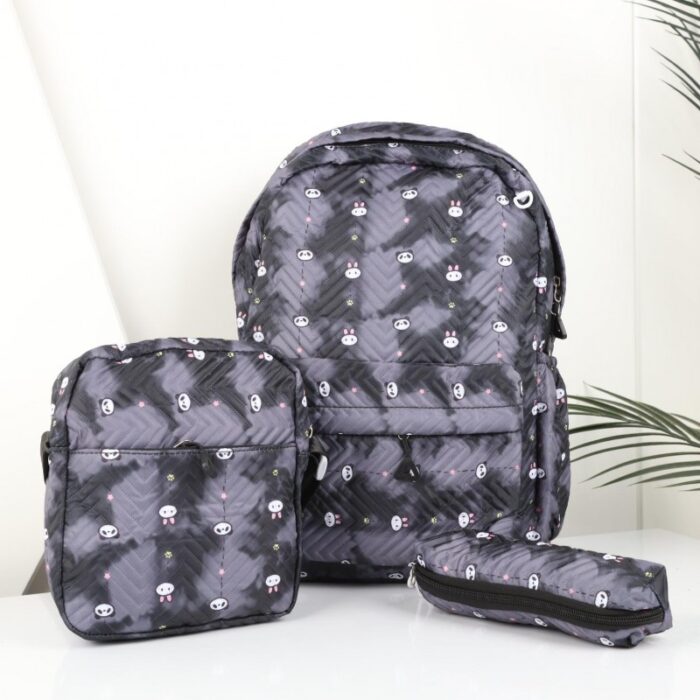 103388115_68a17b6deeb16 شنطة مدرسية 18 انش مع مقلمة - الصورة 1