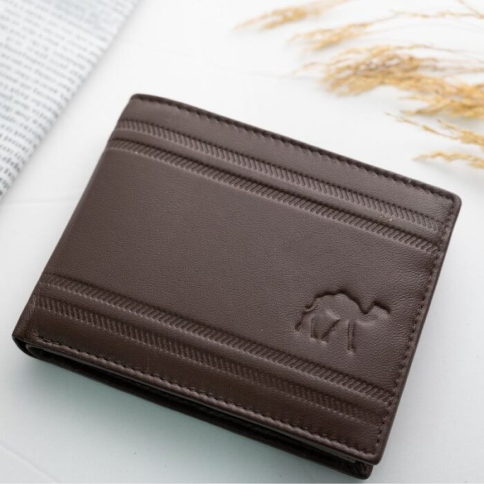 103388208_68a3752378862 محفظة رجالية جلد لون بني 12 *10 سم - الصورة 1