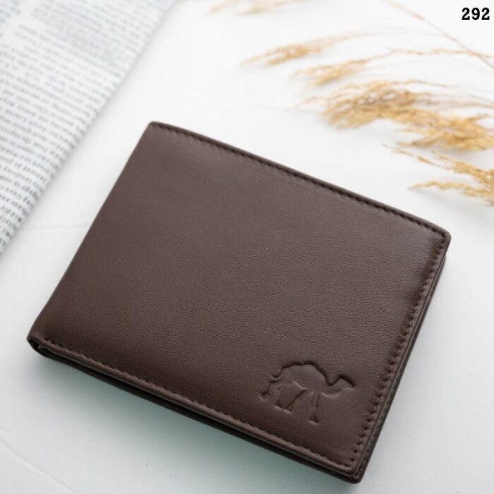 103388211_68a3752a59c08 محفظة رجالية جلد لون بني 12*10 سم - الصورة 1