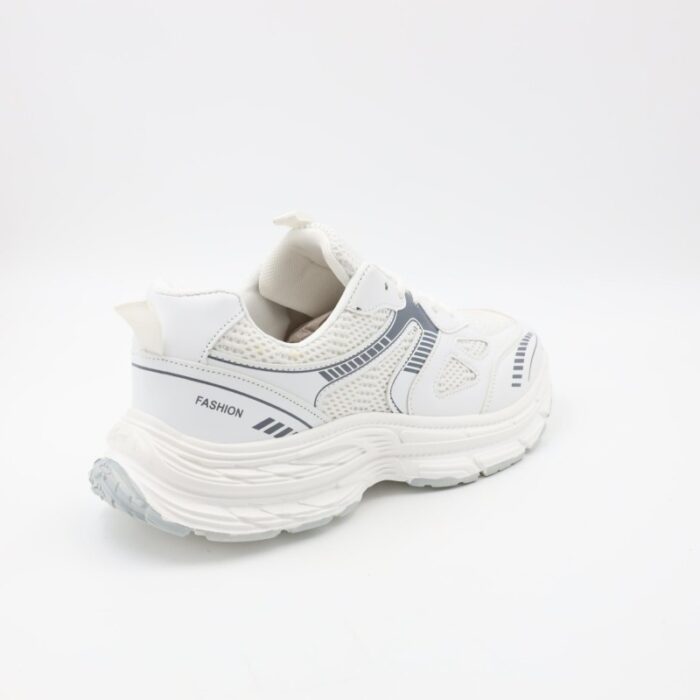 ⁦حذاء سبورت ولادي لون أبيض⁩ - الصورة ⁦4⁩