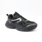 ⁦حذاء سبورت ولادي لون أسود⁩ - الصورة ⁦2⁩