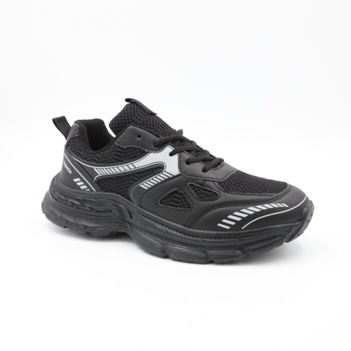 ⁦حذاء سبورت ولادي لون أسود⁩ - الصورة ⁦2⁩