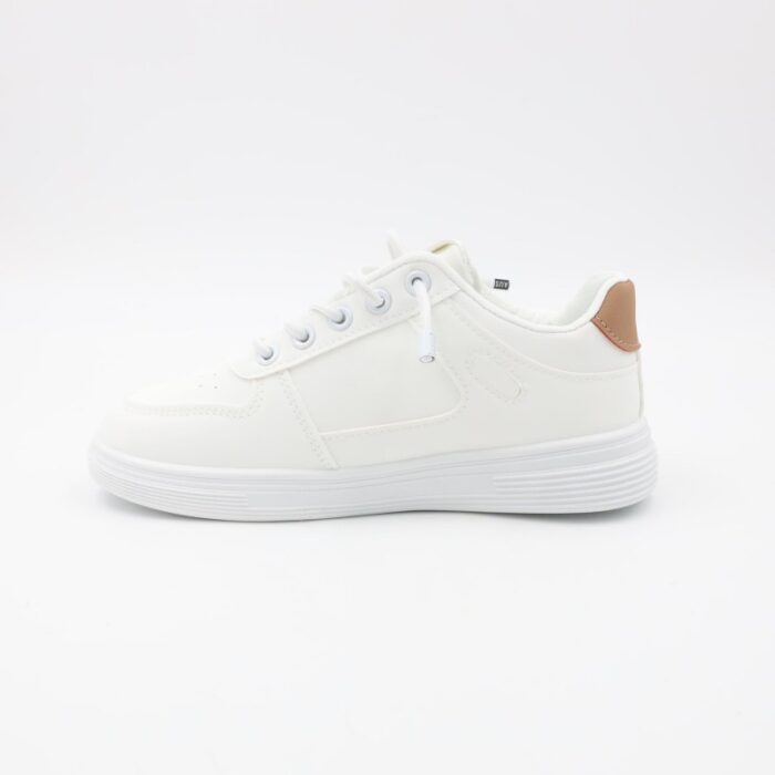 ⁦حذاء سبورت ولادي لون أبيض⁩ - الصورة ⁦4⁩