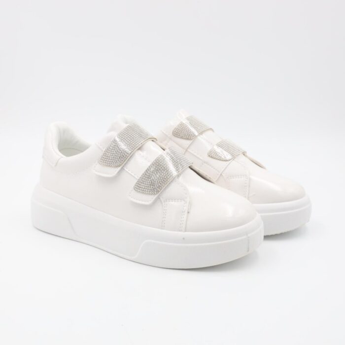 103388395_68a3770c7e85b حذاء سبورت للنساء لون أبيض - الصورة 1