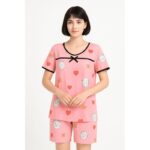 بيجامة صيفية بيتية شورت وبلوزة للنساء لون زهري فاتح one Size