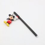 ⁦قلم حبر دزني مدالية شكل ميكي ماوس⁩ - الصورة ⁦2⁩